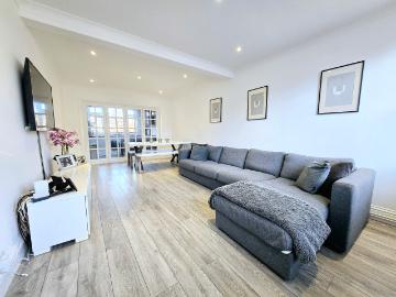 holyrood avenue, harrow