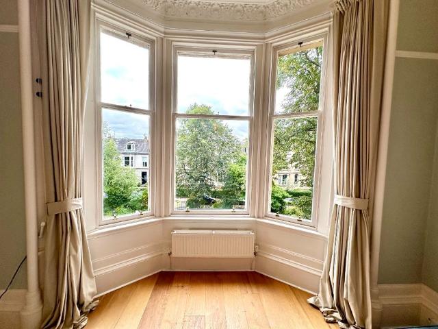 Holyrood Quadrant, North Kelvinside, Glasgow, G20 6HH