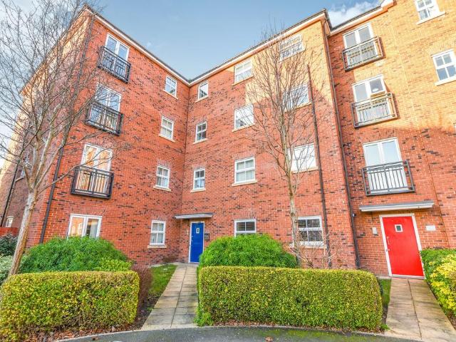 Holywell Drive, Warrington, WA1 2 bed flat to rent £900 pcm £208 pw