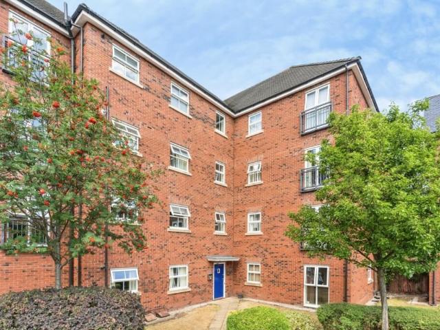 Holywell Drive, Warrington WA1, 2 bed flat to rent, £925 pcm | PrimeLocation