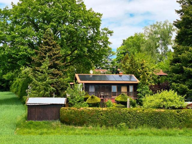 Holzhaus in absoluter Ruhelage und Autark, PV, Sauna, Pizzaofen