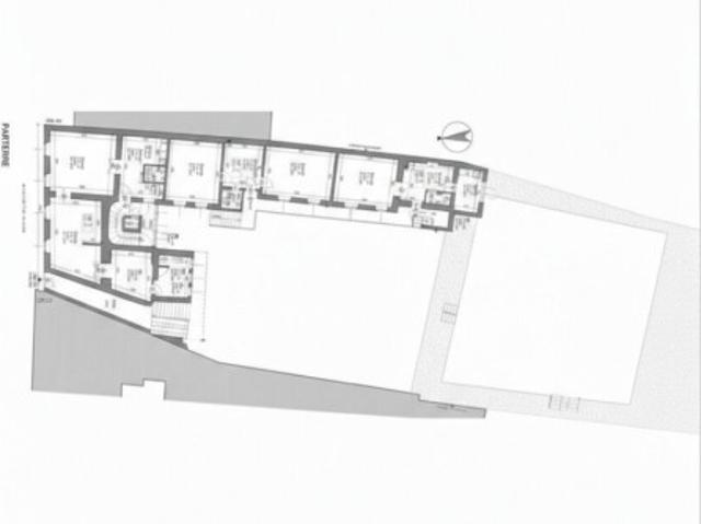 Hol mich aus dem Dornröschenschlaf! Zinshaus im Zentrum von Baden
