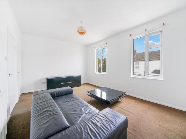 Holberton Gardens, College Park, London NW10, 1 bed flat to rent, £1,750 pcm | PrimeLocation