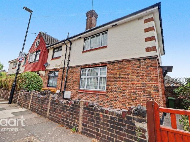 Holborn Road, LONDON 3 bed end of terrace house to rent £2,300 pcm £531 pw