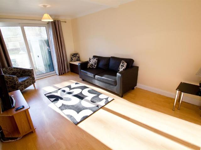 Holborn Street, Woodhouse, Leeds, West Yorkshire LS6, 3 bed terraced house to rent, £1,625 pcm | PrimeLocation