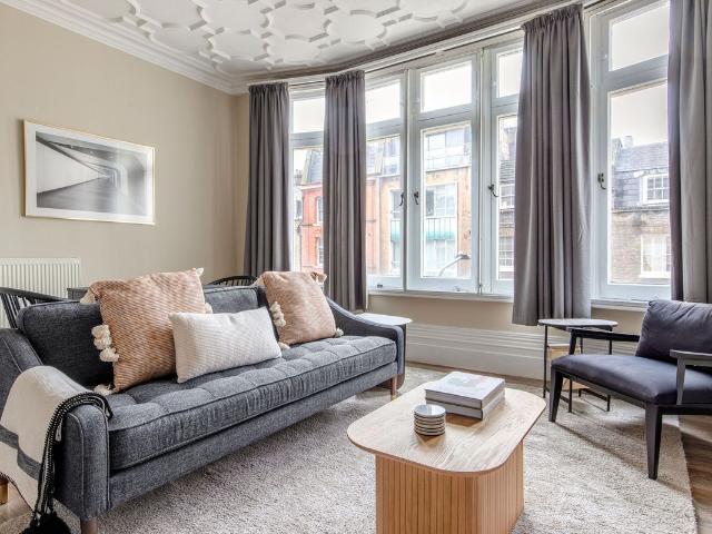 Holborn WC1X, 2 bed flat to rent, £4,040 pcm | PrimeLocation