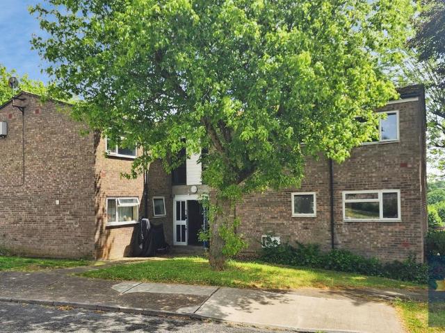 Holborough Close, Colchester CO4, 1 bed flat to rent, £850 pcm | PrimeLocation