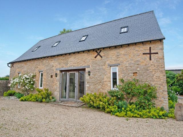 Holbrook Farm, East End, North Leigh, Witney, Oxfordshire OX29, 2 bed barn conversion to rent, £2,500 pcm | PrimeLocation