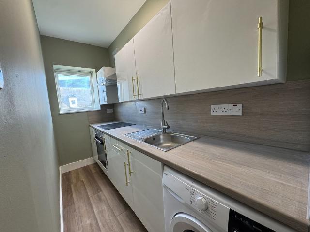 Holburn Street, City Centre, Aberdeen AB10, 1 bed penthouse to rent, £595 pcm | PrimeLocation