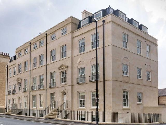 Holburne Place 2 bed apartment to rent £2,000 pcm £462 pw