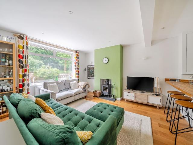 Holcombe Close, Bathampton, Bath BA2, 4 bed bungalow to rent, £2,200 pcm | PrimeLocation