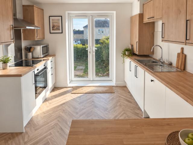 Holcombe Green, Bath BA1 6 bed house to rent £4,498 pcm £1,038 pw