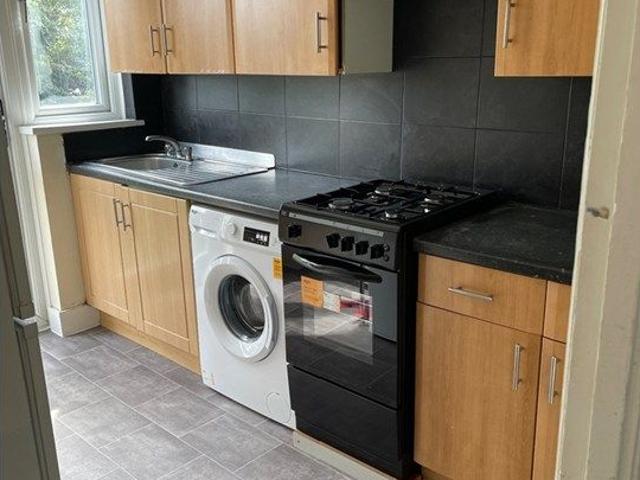 Holden Avenue, London NW9, 4 bed terraced house to rent, £2,575 pcm | PrimeLocation