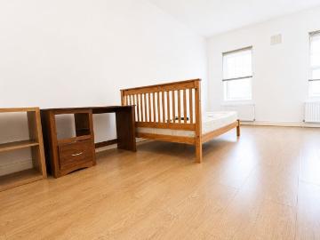 Holden Road, London N12, 4 bed property to rent, £3,200 pcm | PrimeLocation