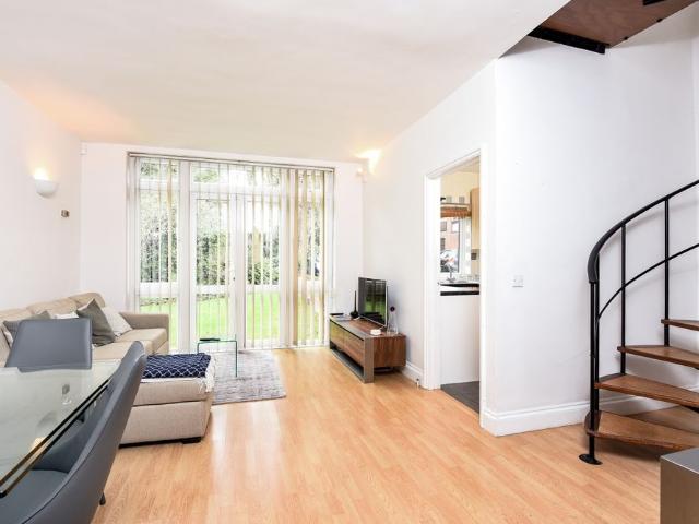 Holden Road, North Finchley, London, N12