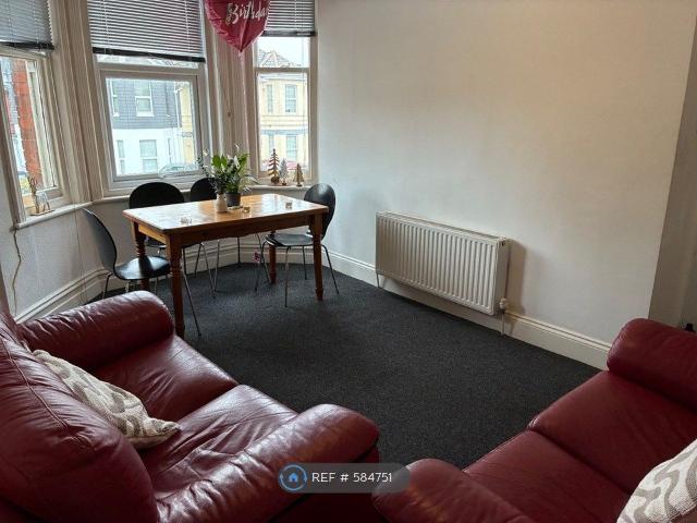 Holdenhurst Road, Bournemouth BH8, 4 bed maisonette to rent, £2,000 pcm | PrimeLocation