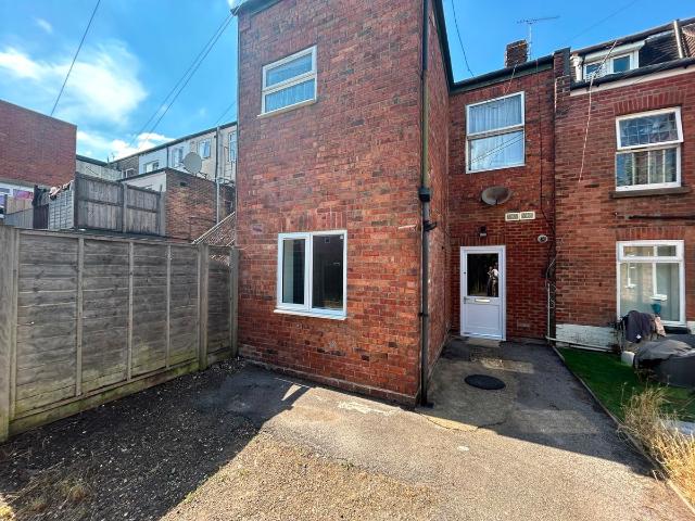Holdenhurst Road, Bournemouth BH8, 1 bed flat to rent, £699 pcm | PrimeLocation