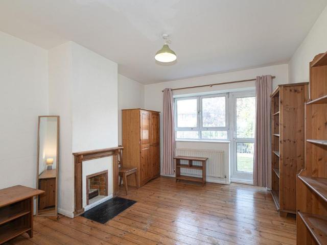 Holdernesse Road, Alfred Butt House. 1 bed flat to rent £1,800 pcm £415 pw