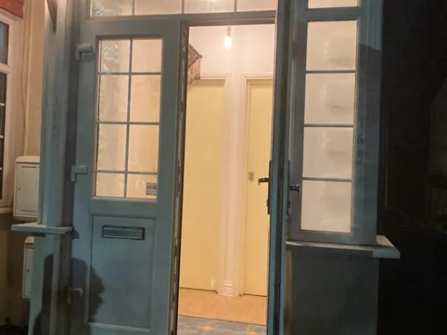 Holders Hill Road, London NW7, 3 bed flat to rent, £2,700 pcm | PrimeLocation