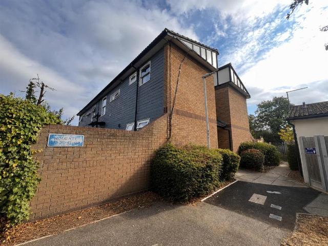 Holgate, Basildon 1 bed flat to rent £1,195 pcm £276 pw