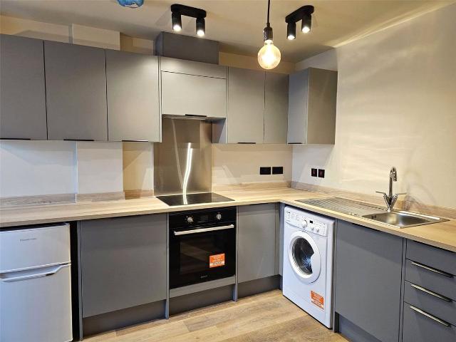 Holgate Court, Western Road, Romford RM1, 1 bed property to rent, £1,350 pcm | PrimeLocation