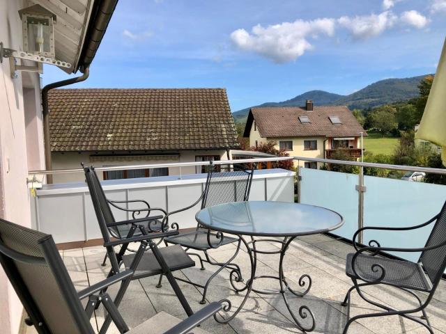 Holiday apartment in Achern in the Black Forest | Balcony & parking | Close to Baden Baden, Strasbourg & Europa Park