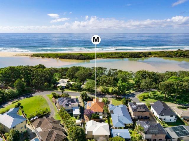 Holiday home only 250m to the beach