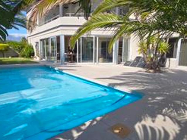 holiday letting luxury coastal, gree.