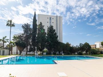 Holidays2Torremolinos Piscina, 300 mts a la playa