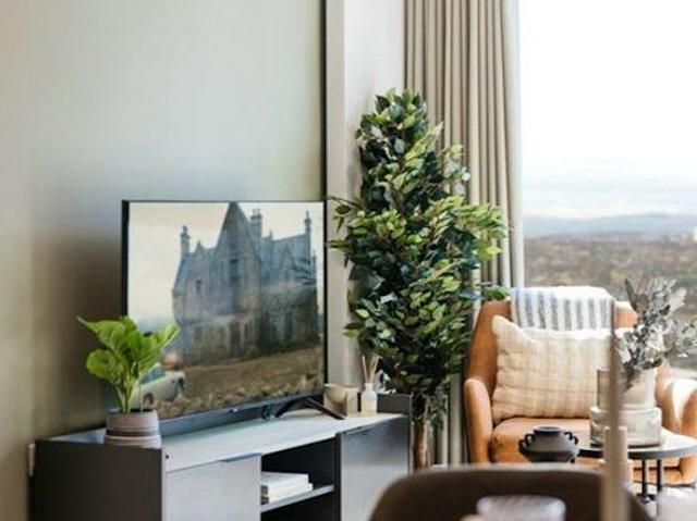 Holland Park 1 Bed Apartment