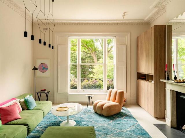 Holland Park Avenue, Holland Park, W11 1 bed apartment to rent £10,833 pcm £2,500 pw
