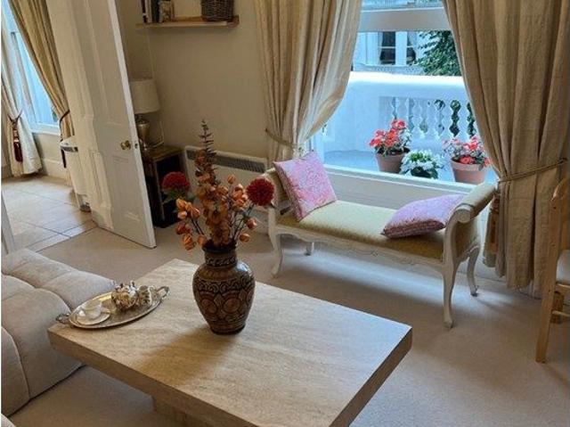 Holland Park Nottinghill, London W11, 1 bed flat to rent, £3,999 pcm | PrimeLocation