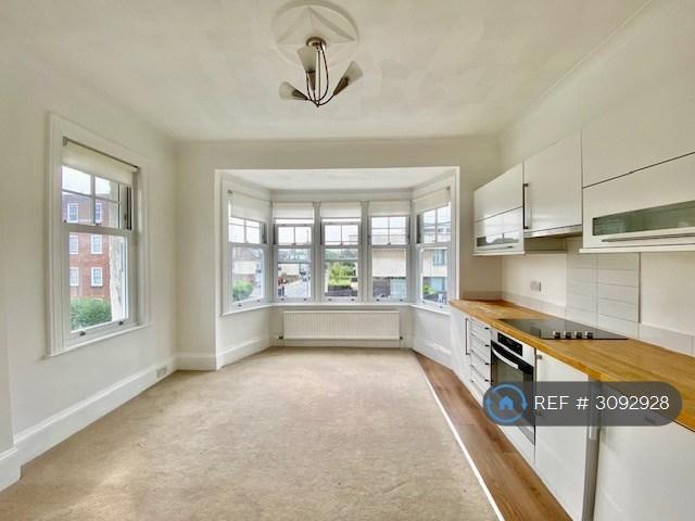 Holland Road, Hove, BN3 2 bed flat to rent £1,600 pcm £369 pw