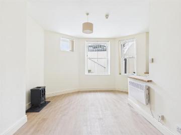 Holland Road, Hove BN3, Studio to rent, £1,000 pcm | PrimeLocation