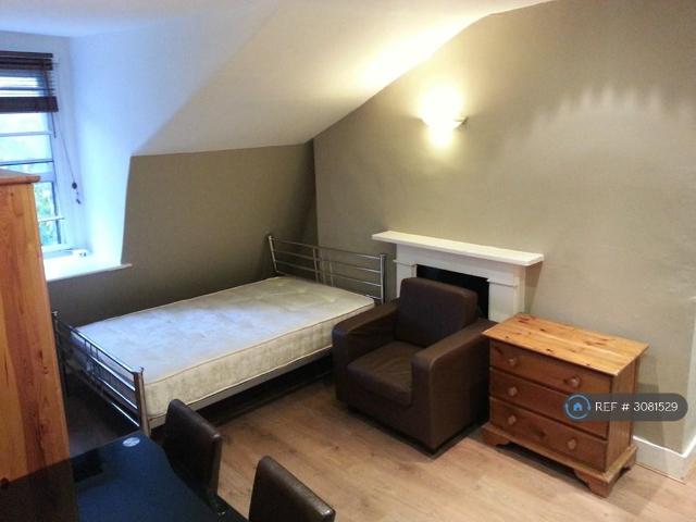 Holland Road, London, W14 1 bed in a flat share to rent £1,150 pcm £265 pw