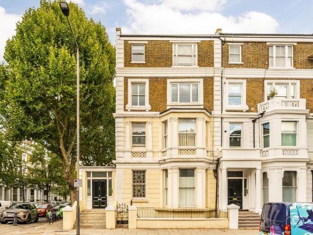 Holland Road, London W14 2 bed flat to rent £3,000 pcm £692 pw