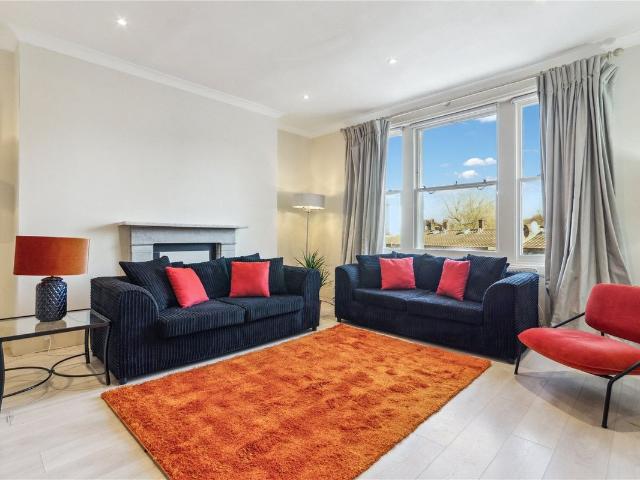 Holland Road, London W14, 2 bed flat to rent, £3,900 pcm | PrimeLocation