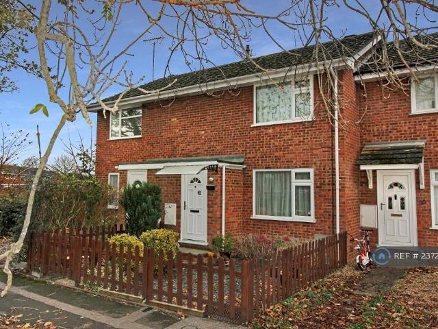 Holland Way, Milton Keynes, MK16 2 bed terraced house to rent £1,400 pcm £323 pw
