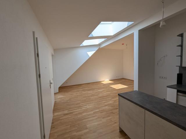 Hollabrunn Moderne 3 Zimmer Dachgeschosswohnung Heizen mit Wärmepumpe Niedrige Heizkosten
