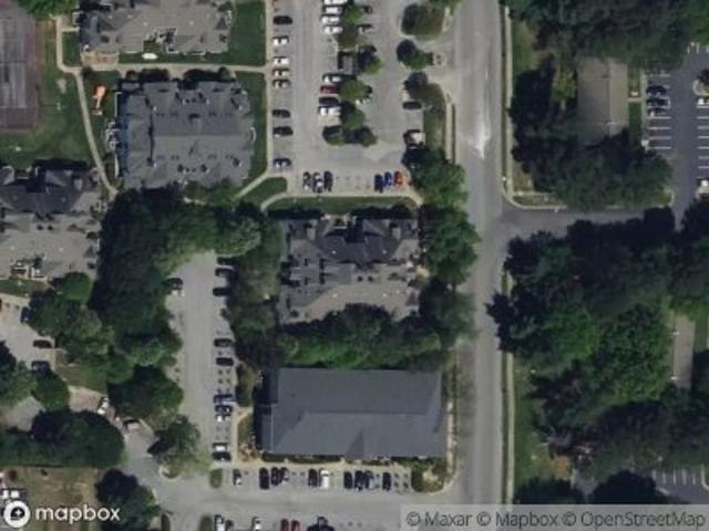 Hollenden Dr Apt