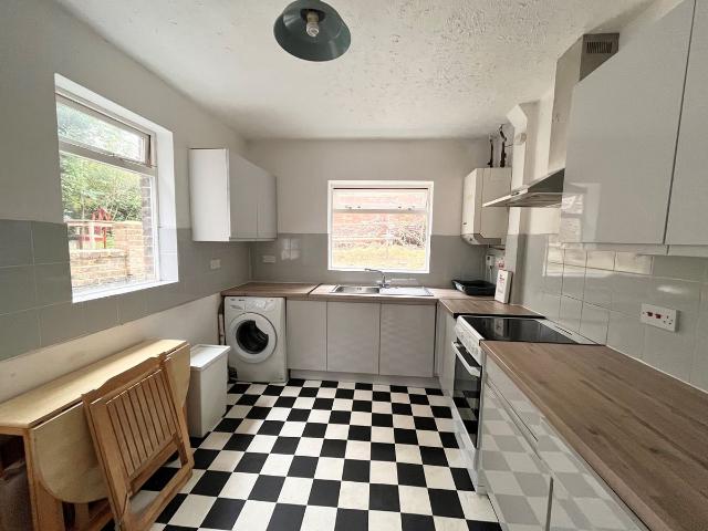 Hollingdean Terrace, Brighton BN1, 5 bed terraced house to rent, £2,000 pcm | PrimeLocation