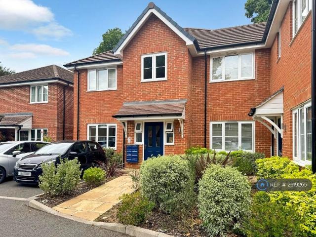 Hollingsworth Mews, Watford, WD25 1 bed flat to rent £1,450 pcm £335 pw