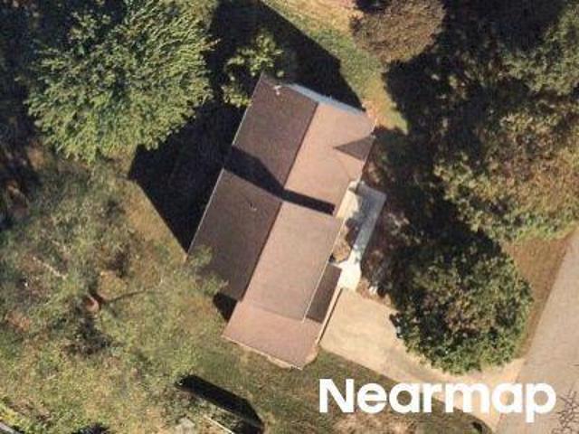 Hollingsworth Dr NE