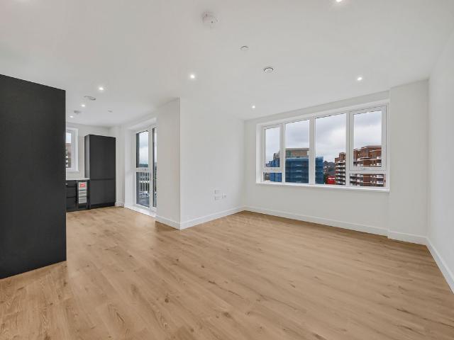 Hollidge House, Greenwich SE28, London, 2 bed flat to rent, £2,250 pcm | PrimeLocation