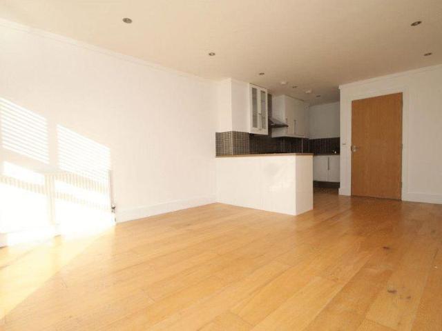 Holloway Road, N7 1 bed apartment to rent £2,300 pcm £531 pw