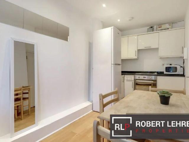 Holloway Road, Archway, N7 3 bed flat to rent £2,700 pcm £623 pw