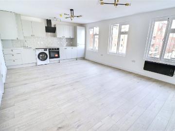 Holloway Road, Islington, London N7, 2 bed flat to rent, £2,750 pcm | PrimeLocation