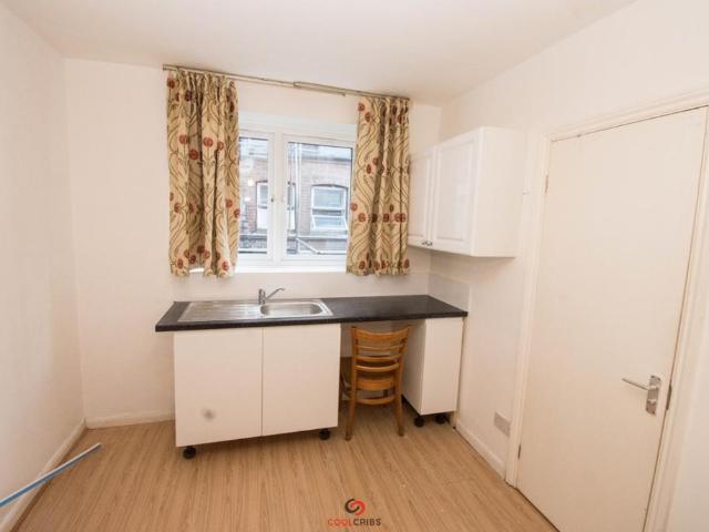 Holloway Road, Islington, London N7 Studio to rent £1,083 pcm £250 pw