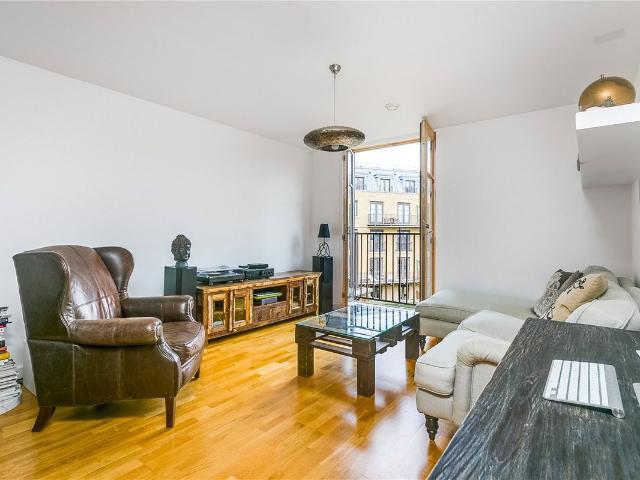 Holloway Road, Islington N7, 2 bed flat to rent, £3,250 pcm | PrimeLocation