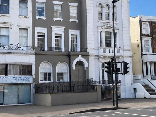 Holloway Road, London N19 Studio to rent £1,200 pcm £277 pw